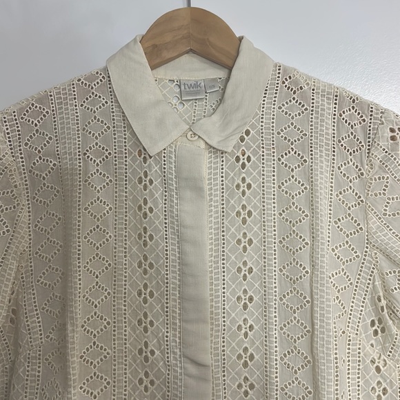 TWIK WOMEN’S EYELET BLOUSE - Picture 3 of 7